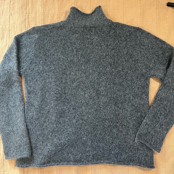 VTG Eileen Fisher Charcoal Gray Italian Yarn, Wool, Mohair Blend Sweater - Picture 2 of 6